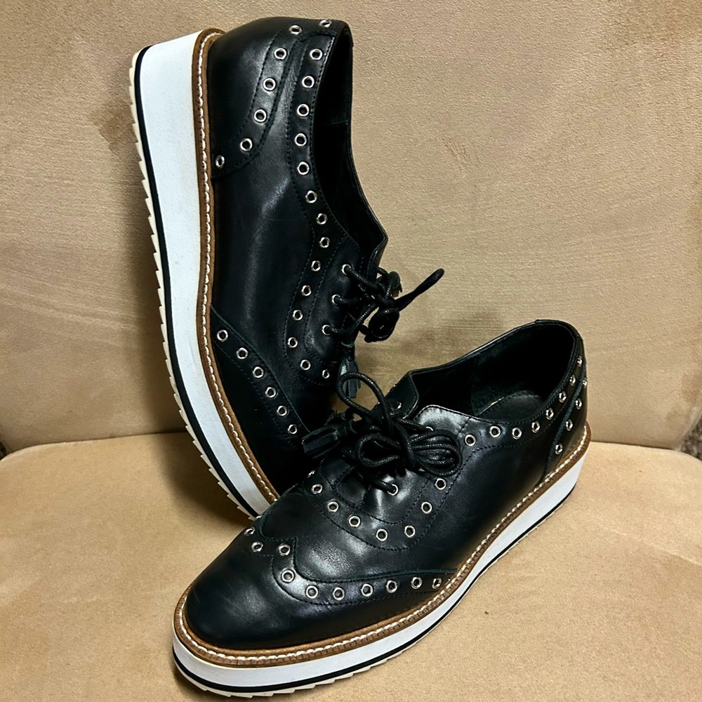 Shelly’s London Winchester Platform Oxfords